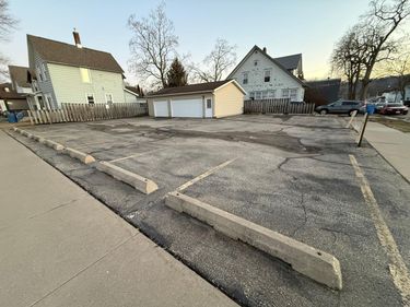 402 Center Street, Winona, MN 55987