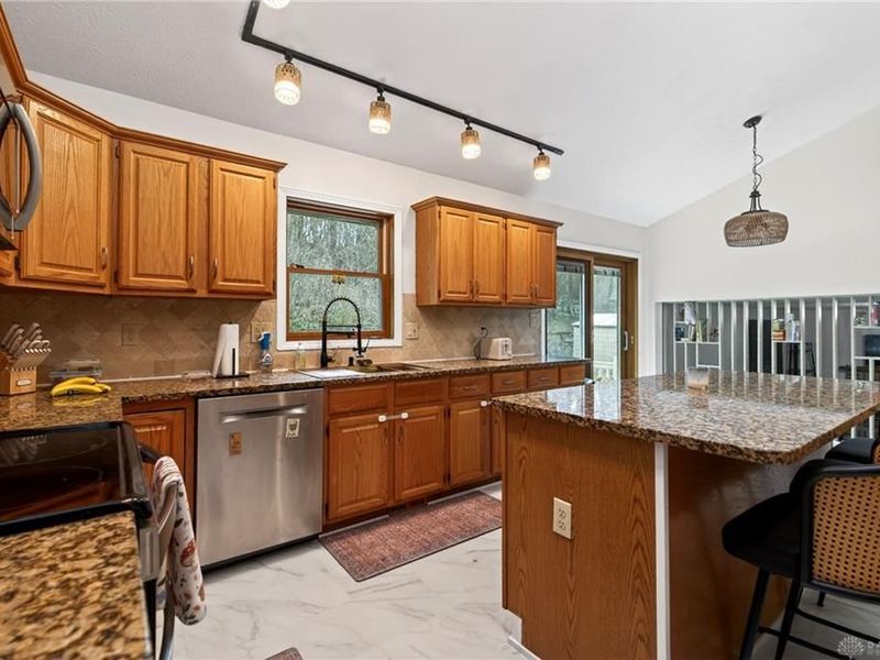 407 Valleyview Drive, Englewood, OH 45322 Photo 12