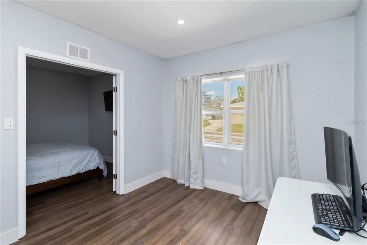 6950 29th Terrace N, Saint Petersburg, FL 33710 Photo