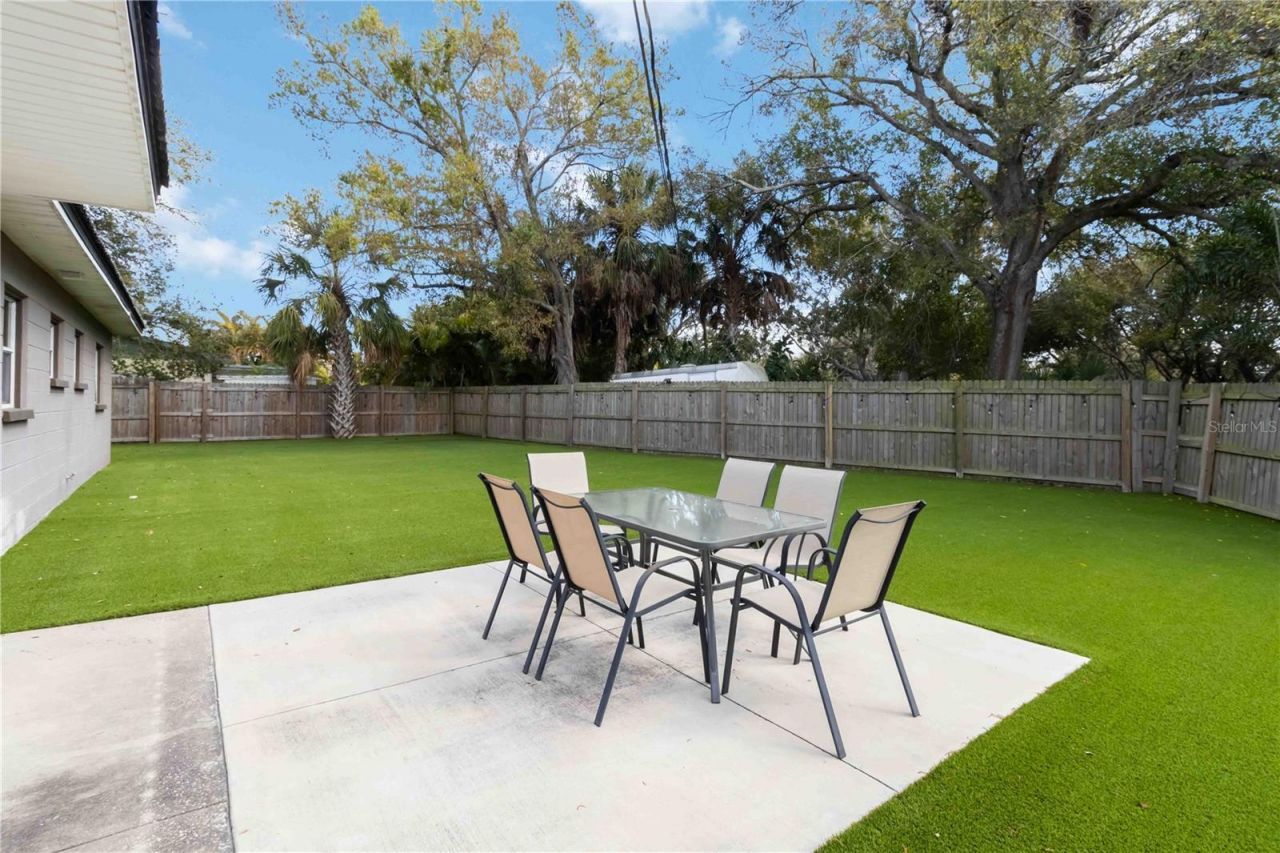 6950 29th Terrace N, Saint Petersburg, FL 33710 Photo