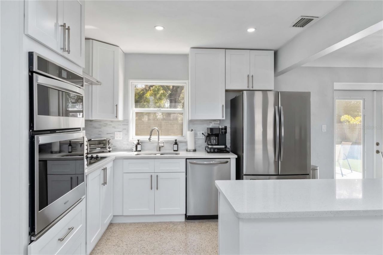 6950 29th Terrace N, Saint Petersburg, FL 33710 Photo