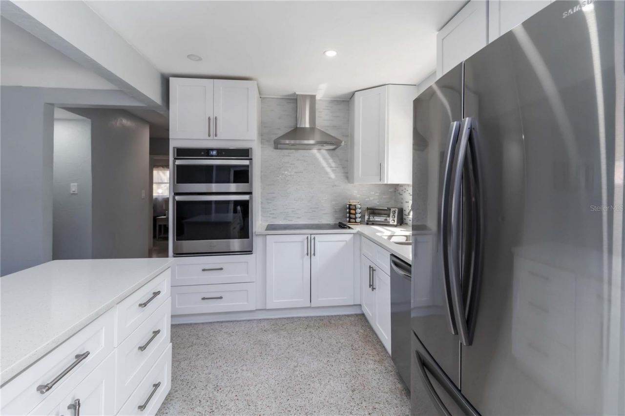 6950 29th Terrace N, Saint Petersburg, FL 33710 Photo