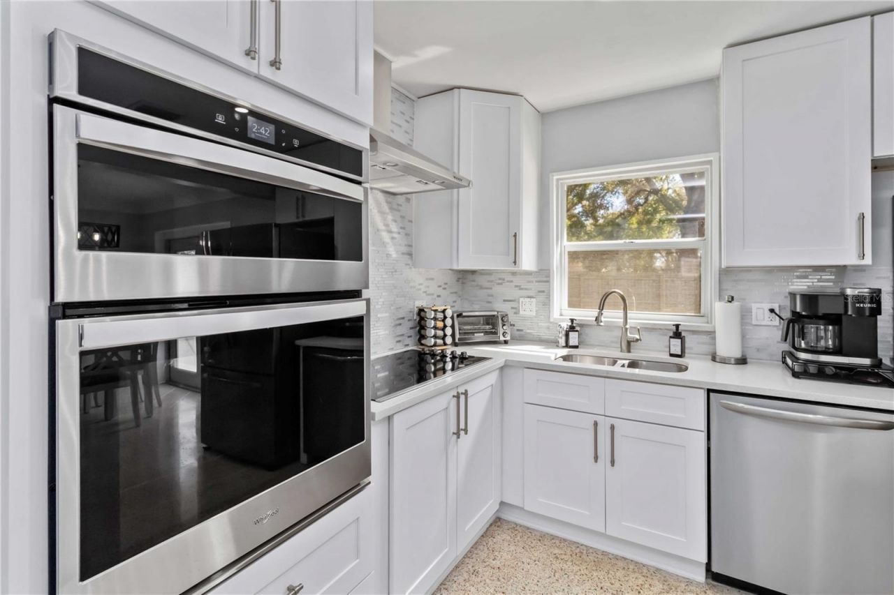 6950 29th Terrace N, Saint Petersburg, FL 33710 Photo