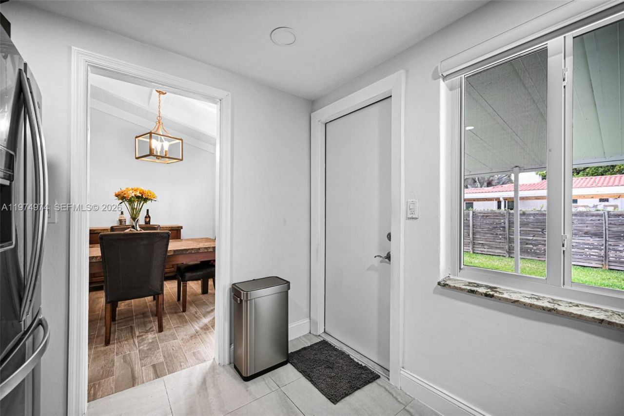 1021 NE 82nd Ter , Miami, FL 33138 Photo