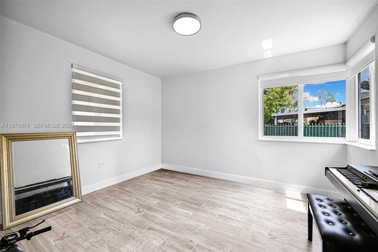 1021 NE 82nd Ter, Miami, FL 33138 Photo