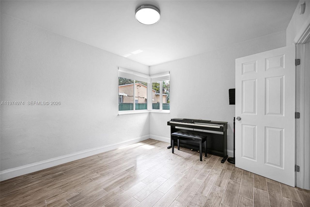 1021 NE 82nd Ter, Miami, FL 33138 Photo