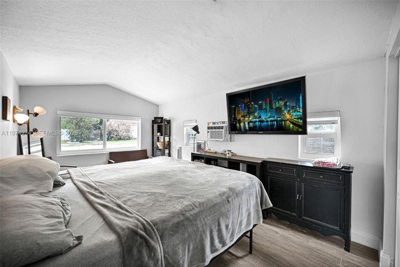 1021 NE 82nd Ter, Miami, FL 33138 Photo
