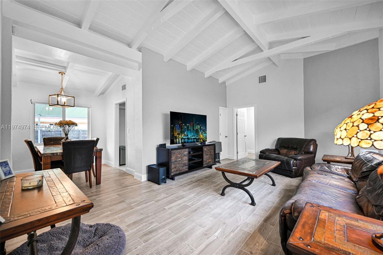 1021 NE 82nd Ter, Miami, FL 33138 Photo