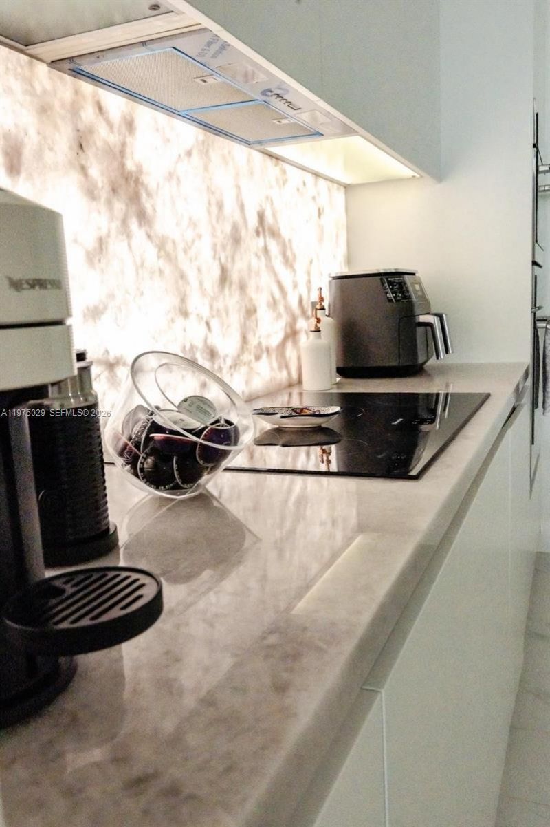 711 NE 23rd Ter, Unit 1506, Miami, FL 33137 Photo