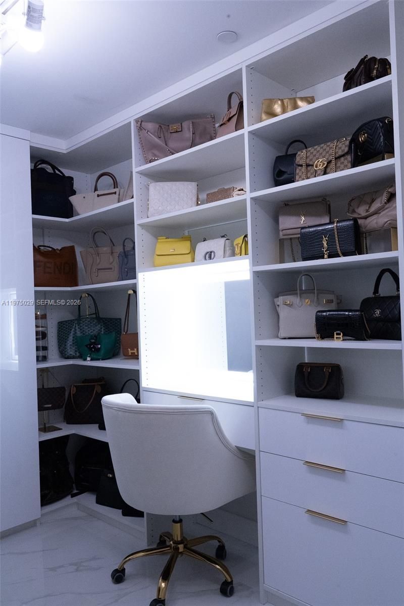 711 NE 23rd Ter, Unit 1506, Miami, FL 33137 Photo