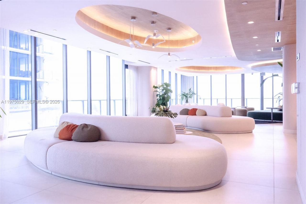 711 NE 23rd Ter, Unit 1506, Miami, FL 33137 Photo