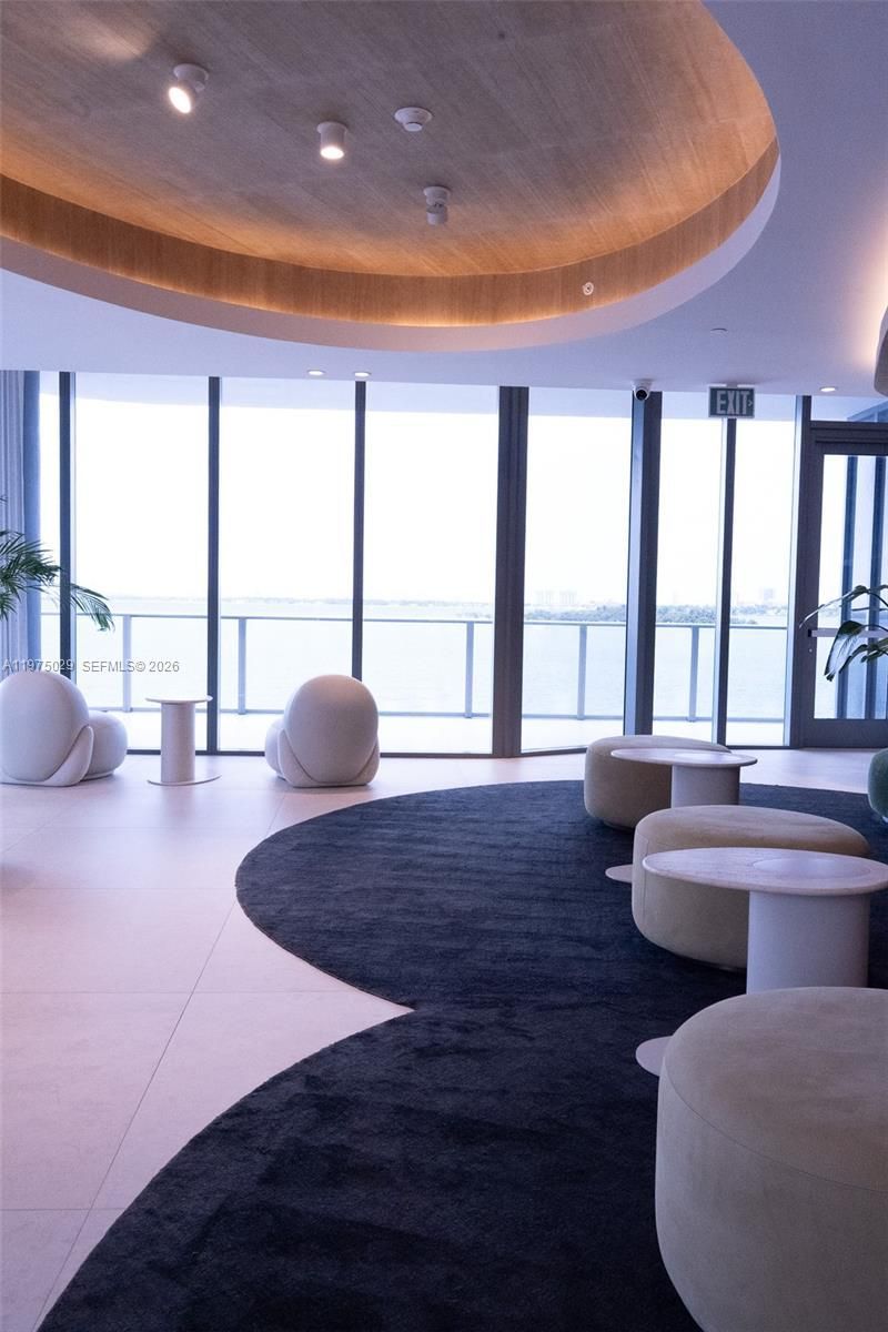 711 NE 23rd Ter, Unit 1506, Miami, FL 33137 Photo