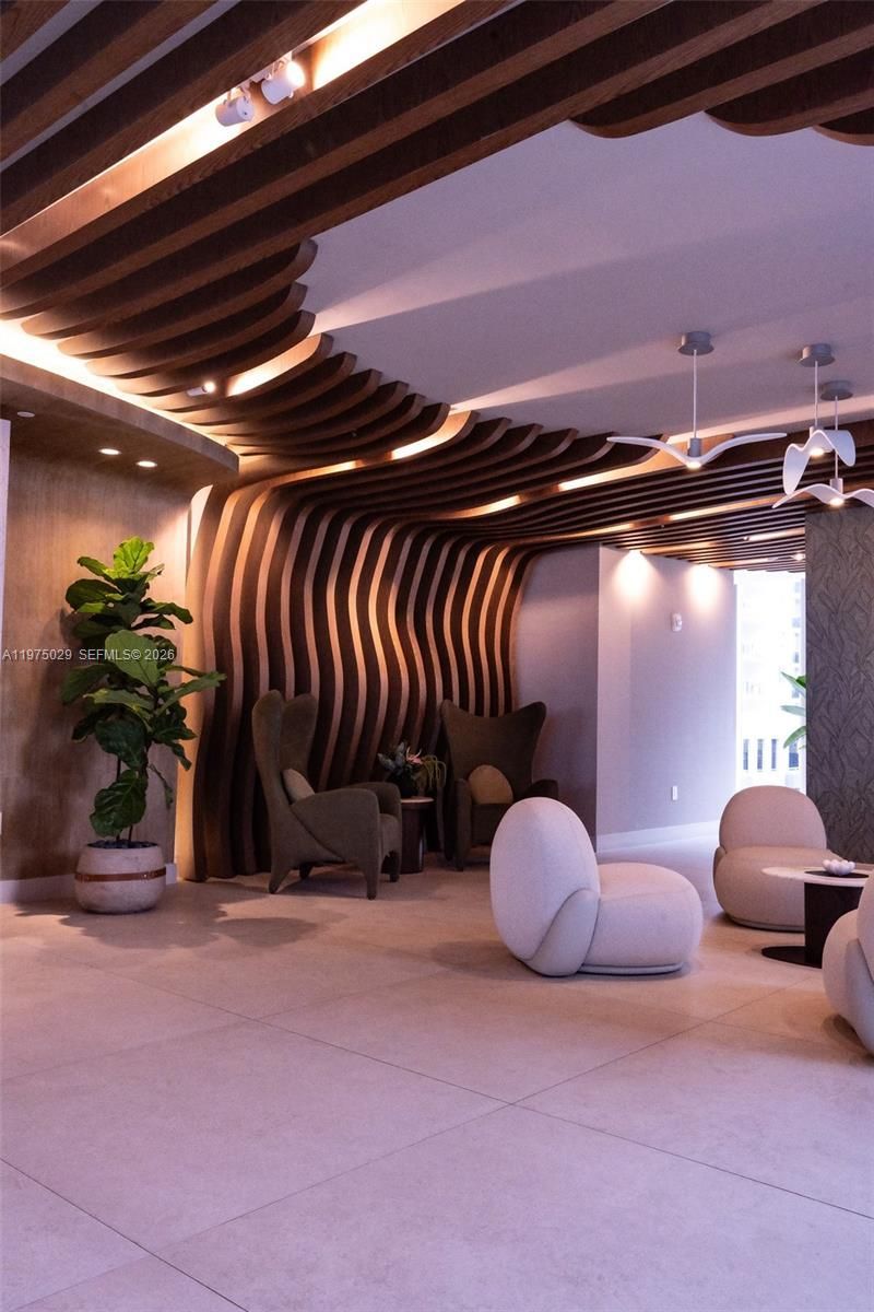 711 NE 23rd Ter, Unit 1506, Miami, FL 33137 Photo