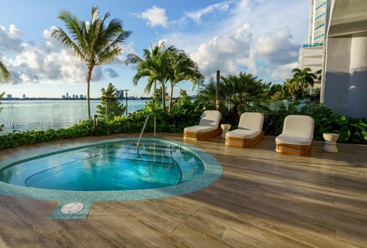 711 NE 23rd Ter, Unit 1506, Miami, FL 33137 Photo