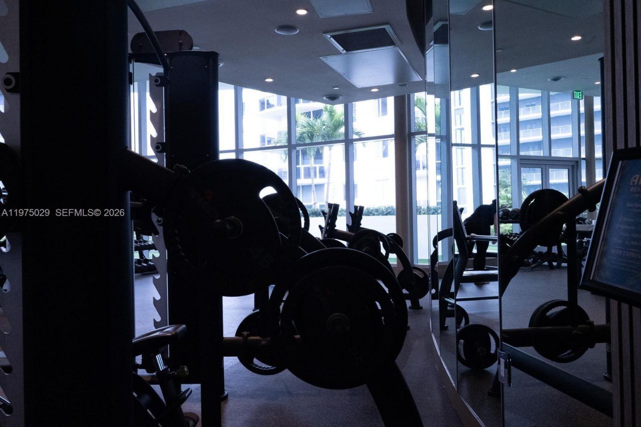 711 NE 23rd Ter, Unit 1506, Miami, FL 33137 Photo