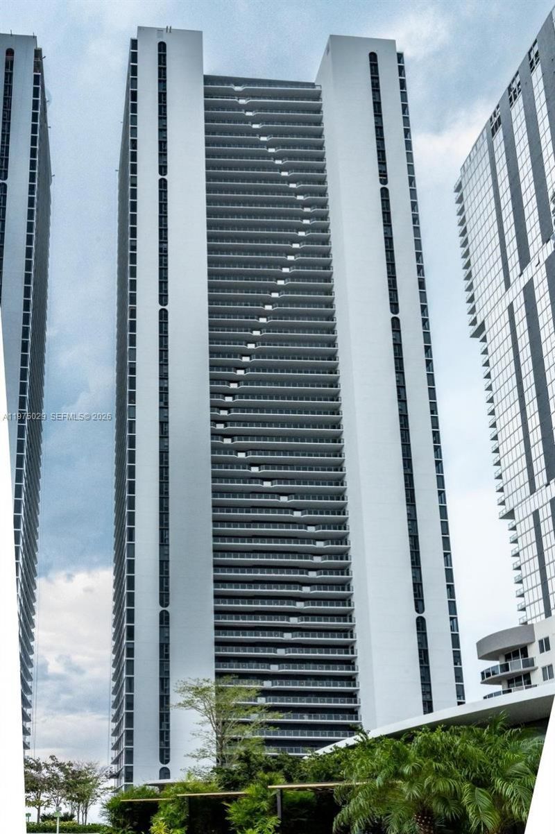 711 NE 23rd Ter, Unit 1506, Miami, FL 33137 Photo
