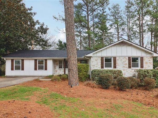 3276 Foxwood Trail SE, Smyrna, GA 30082