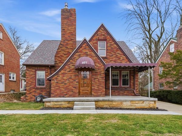 507 Townview Cir E, Mansfield, OH 44907