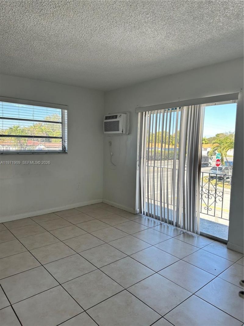 543 SW 37th Ave , Unit 4, Miami, FL 33135 Photo