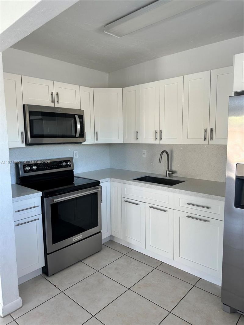 543 SW 37th Ave , Unit 4, Miami, FL 33135 Photo