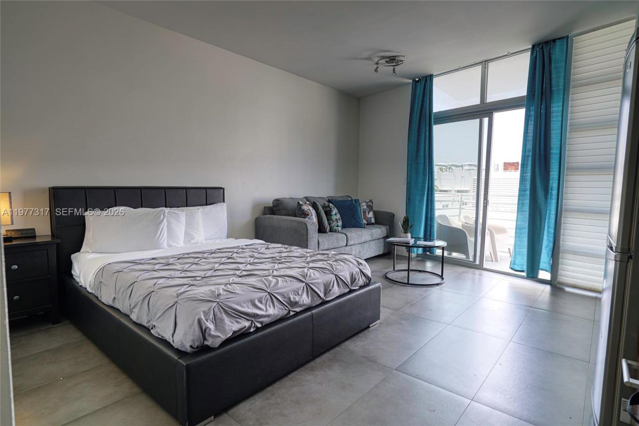 1052 Ocean Dr , Unit C407, Miami Beach, FL 33139 Photo