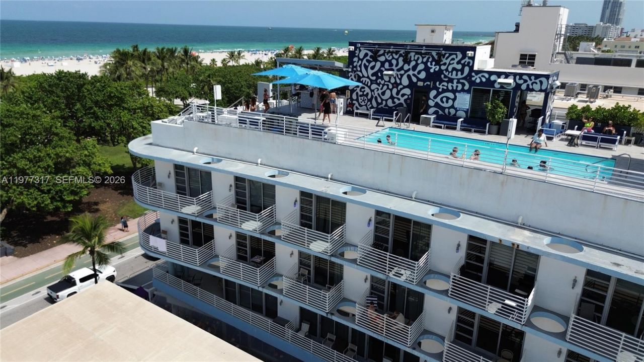 1052 Ocean Dr , Unit C407, Miami Beach, FL 33139 Photo