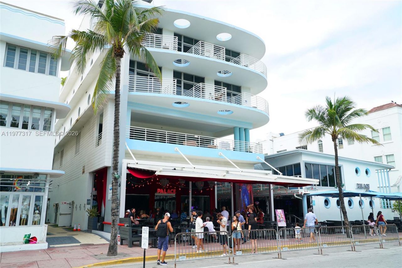 1052 Ocean Dr , Unit C407, Miami Beach, FL 33139 Photo