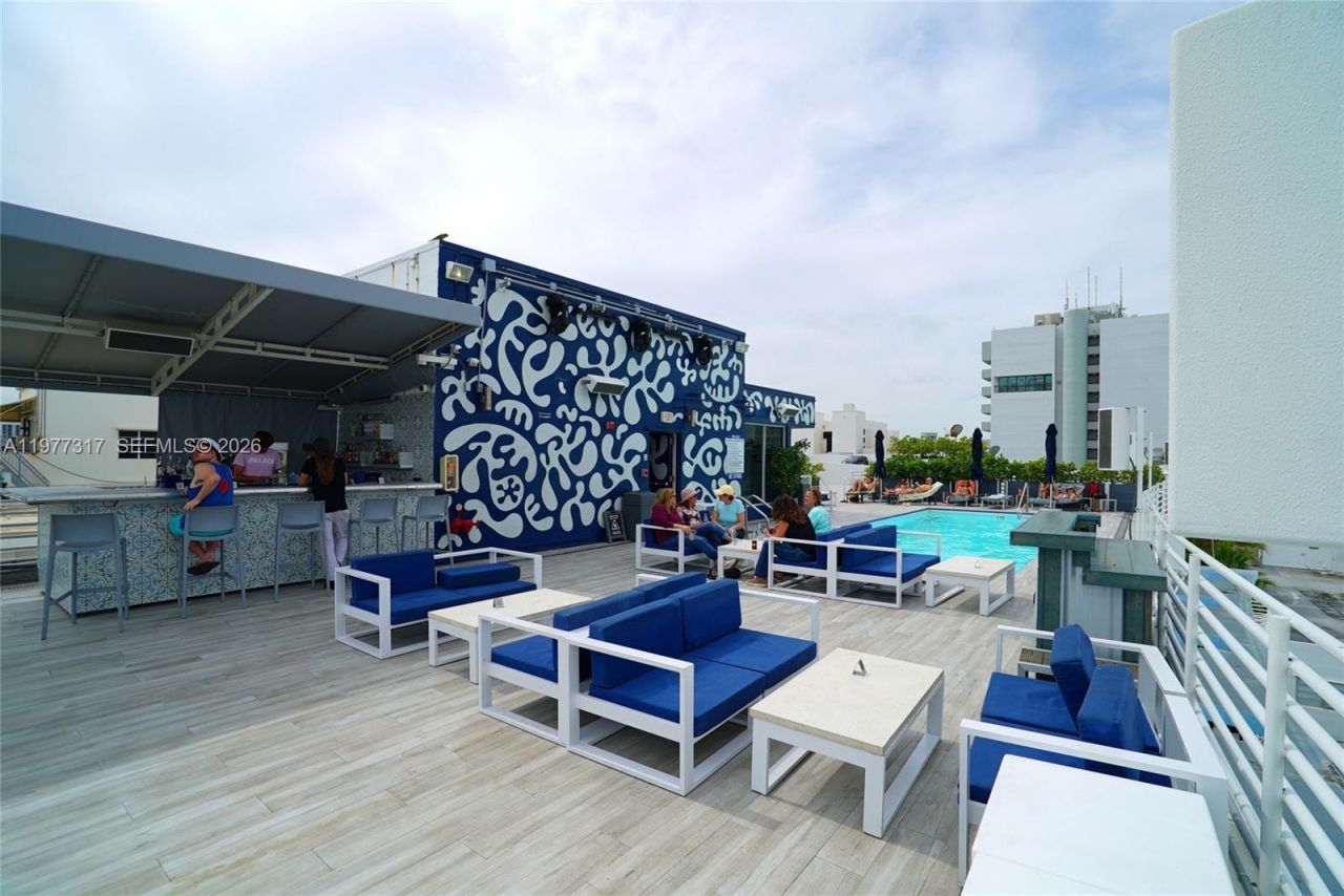 1052 Ocean Dr , Unit C407, Miami Beach, FL 33139 Photo