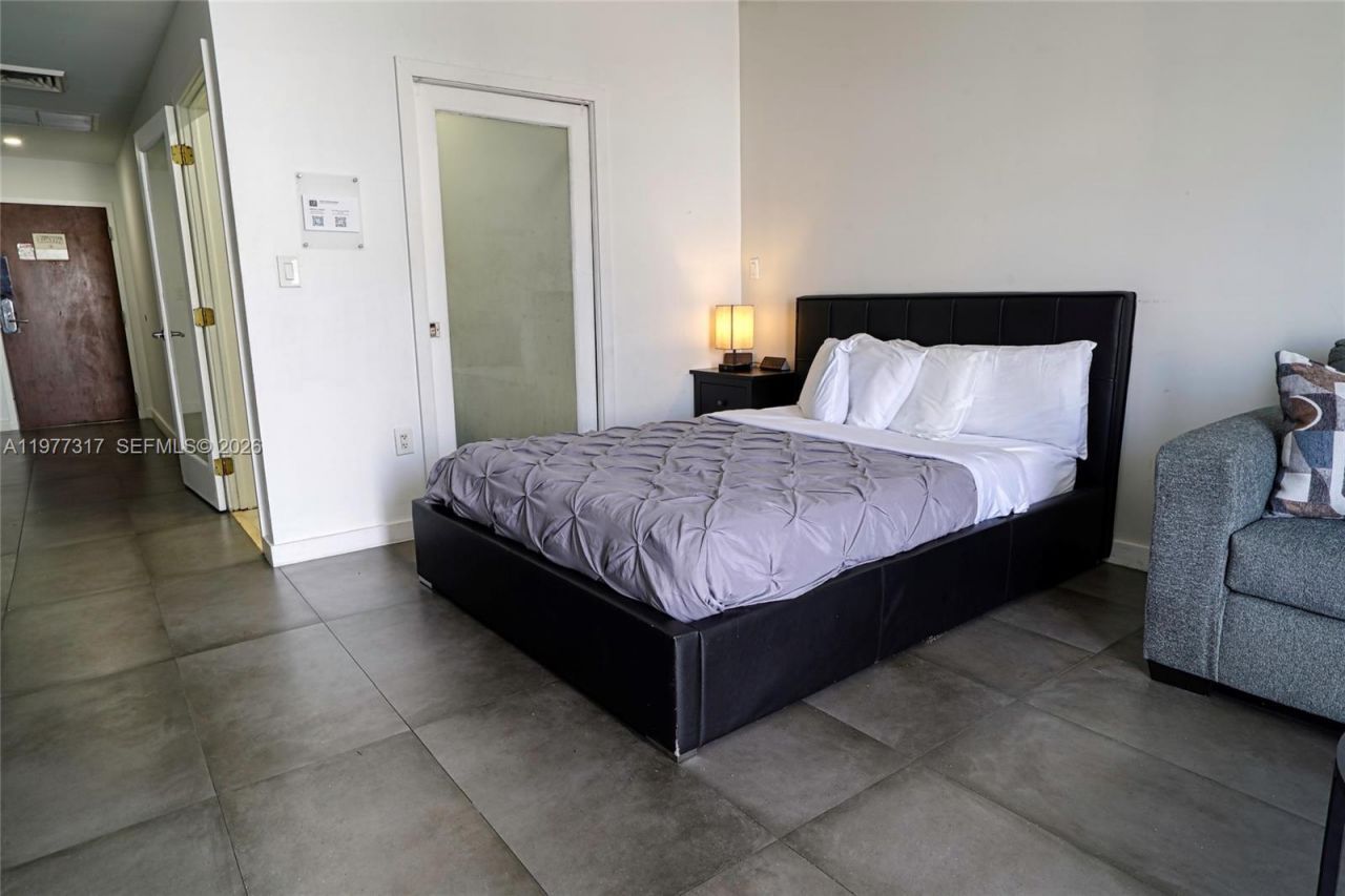 1052 Ocean Dr , Unit C407, Miami Beach, FL 33139 Photo