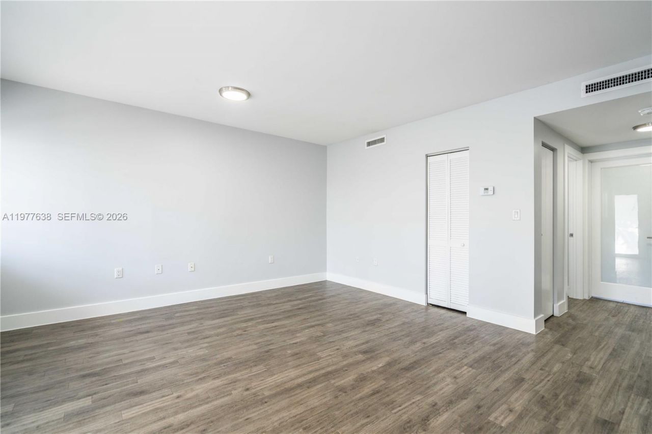 331 85th St, Unit 15, Miami Beach, FL 33141 Photo