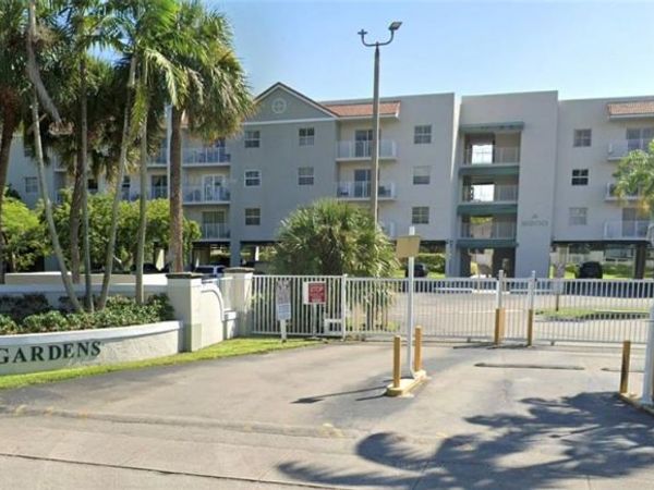 8200 SW 210th St, Unit 304, Cutler Bay, FL 33189