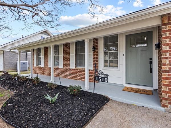 1510 Finley Road, Irving, TX 75062