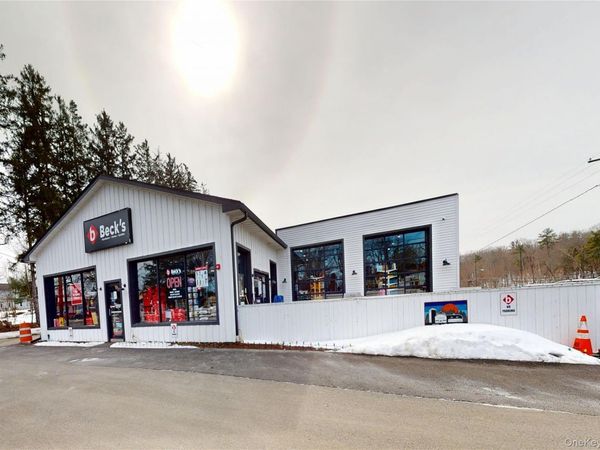 4 Bona Ventura Avenue , Wallkill, NY 12589