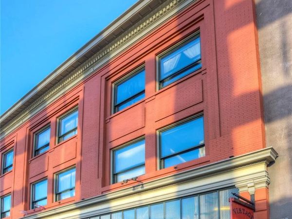 705-711 Johnson St , Victoria, BC V8W 1M8