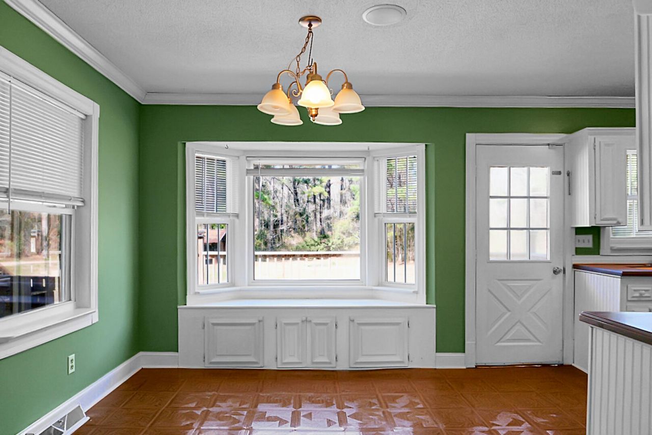 129 Melrose Place Photo 14