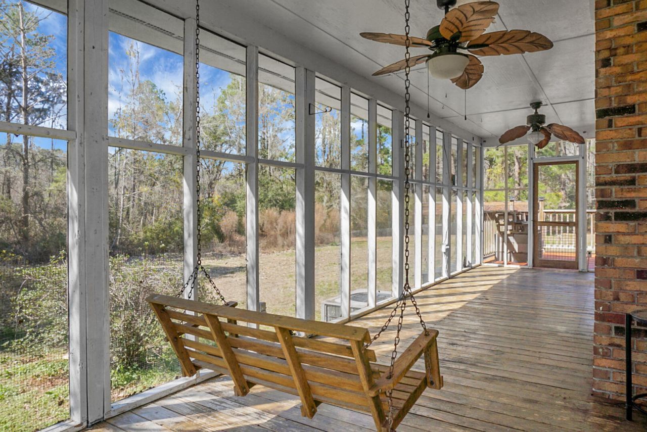 129 Melrose Place Photo 8