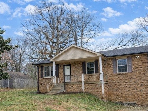 108 Nottingham Rd , Dickson, TN 37055