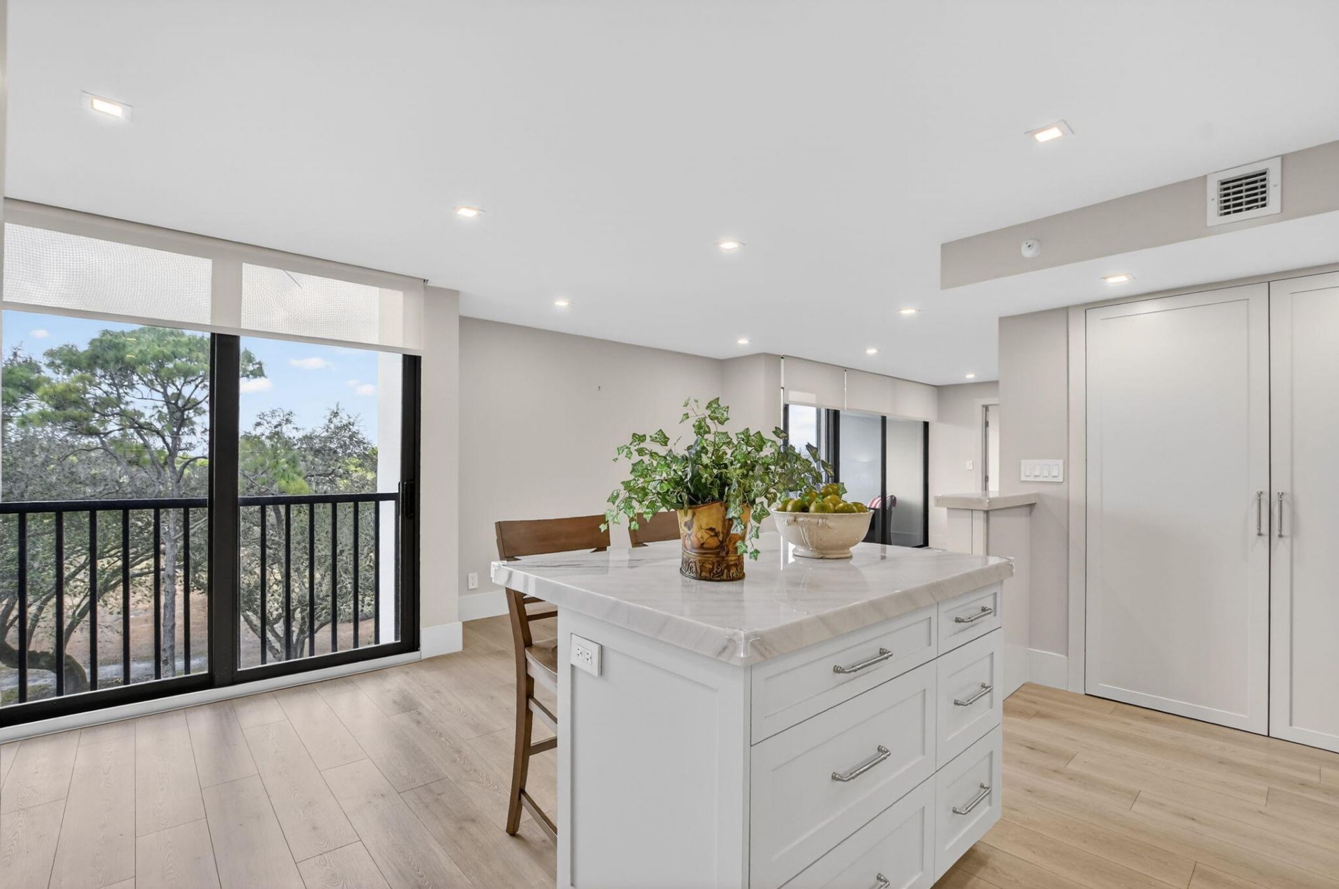 7847 Lakeside Boulevard, Unit 1051, Boca Raton, FL 33434 Photo