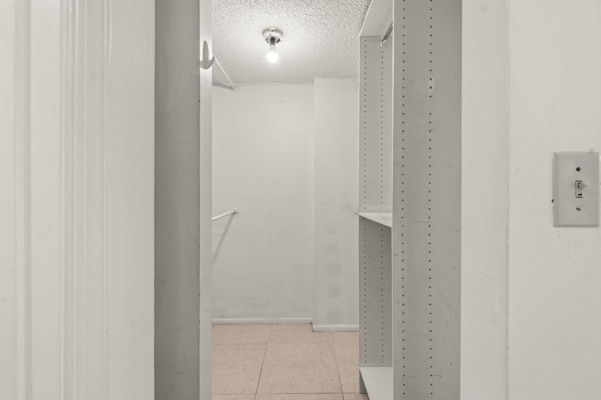 9340 Lagoon Place, Unit 206, Davie, FL 33324 Photo