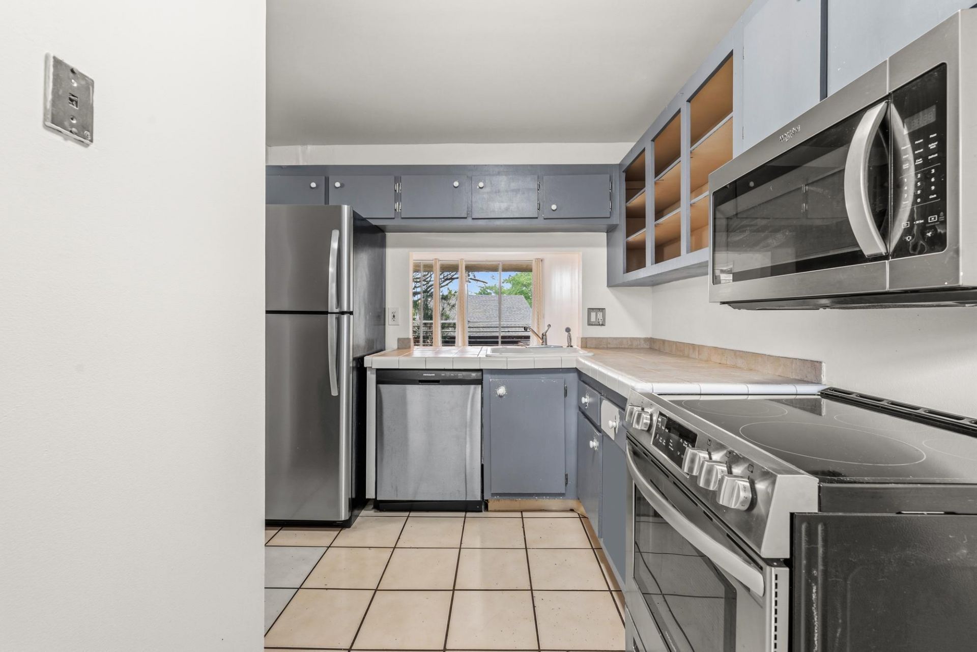 9340 Lagoon Place, Unit 206, Davie, FL 33324 Photo