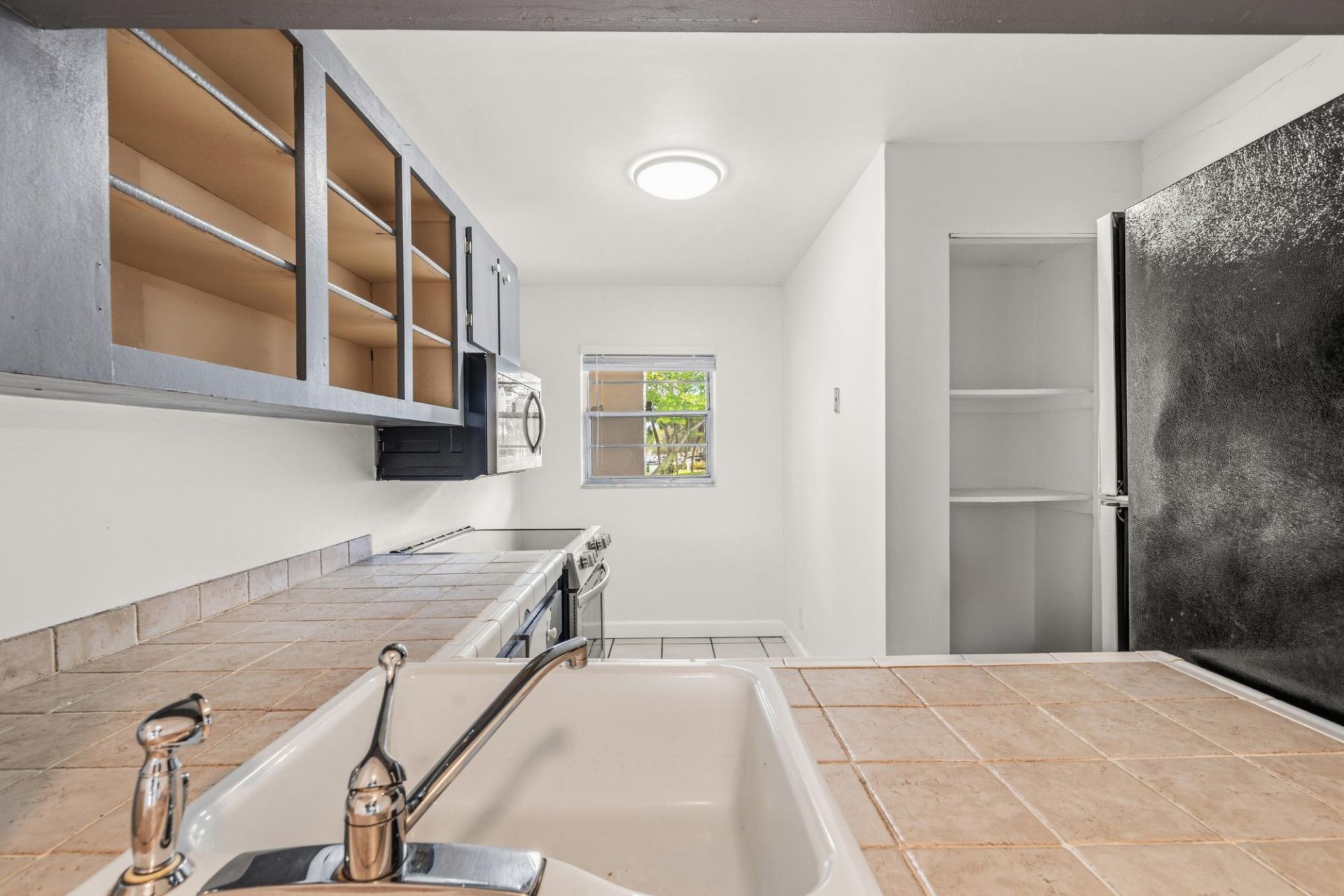 9340 Lagoon Place, Unit 206, Davie, FL 33324 Photo