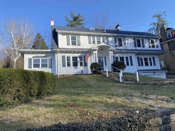 3 Willow Glen Rd, Huntington, WV 25701