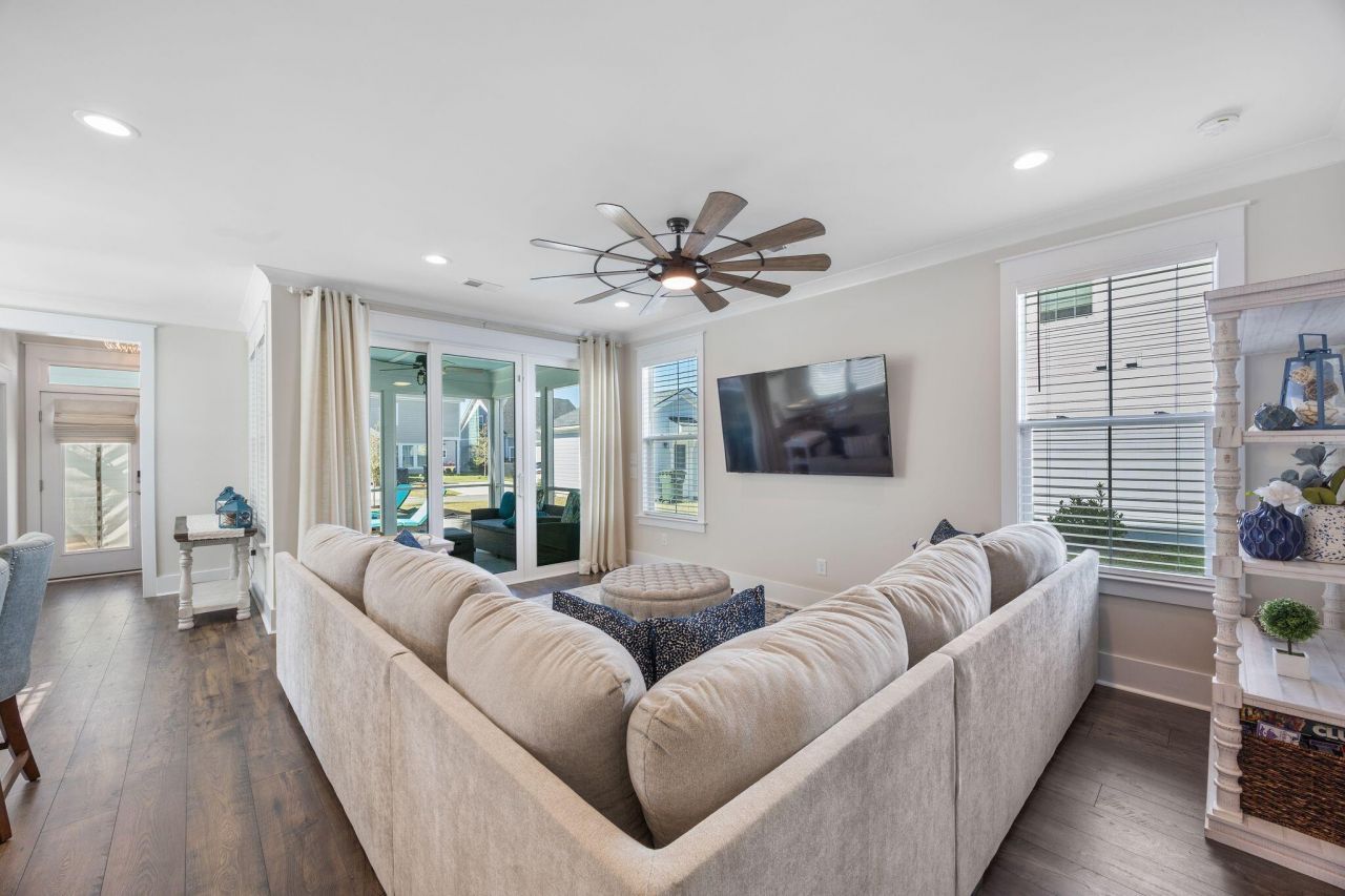 889 Carnes Crossing Boulevard Photo 10