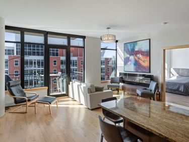 215 10th Avenue S, Unit 703, Minneapolis, MN 55415