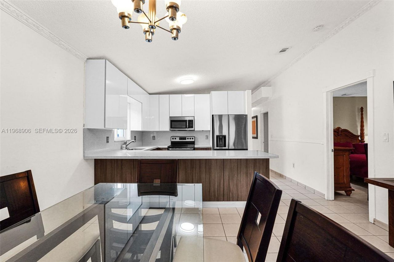 3289 W 70th St , Hialeah, FL 33018 Photo