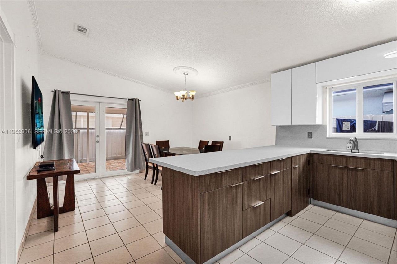 3289 W 70th St , Hialeah, FL 33018 Photo