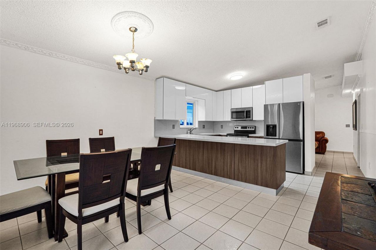 3289 W 70th St , Hialeah, FL 33018 Photo