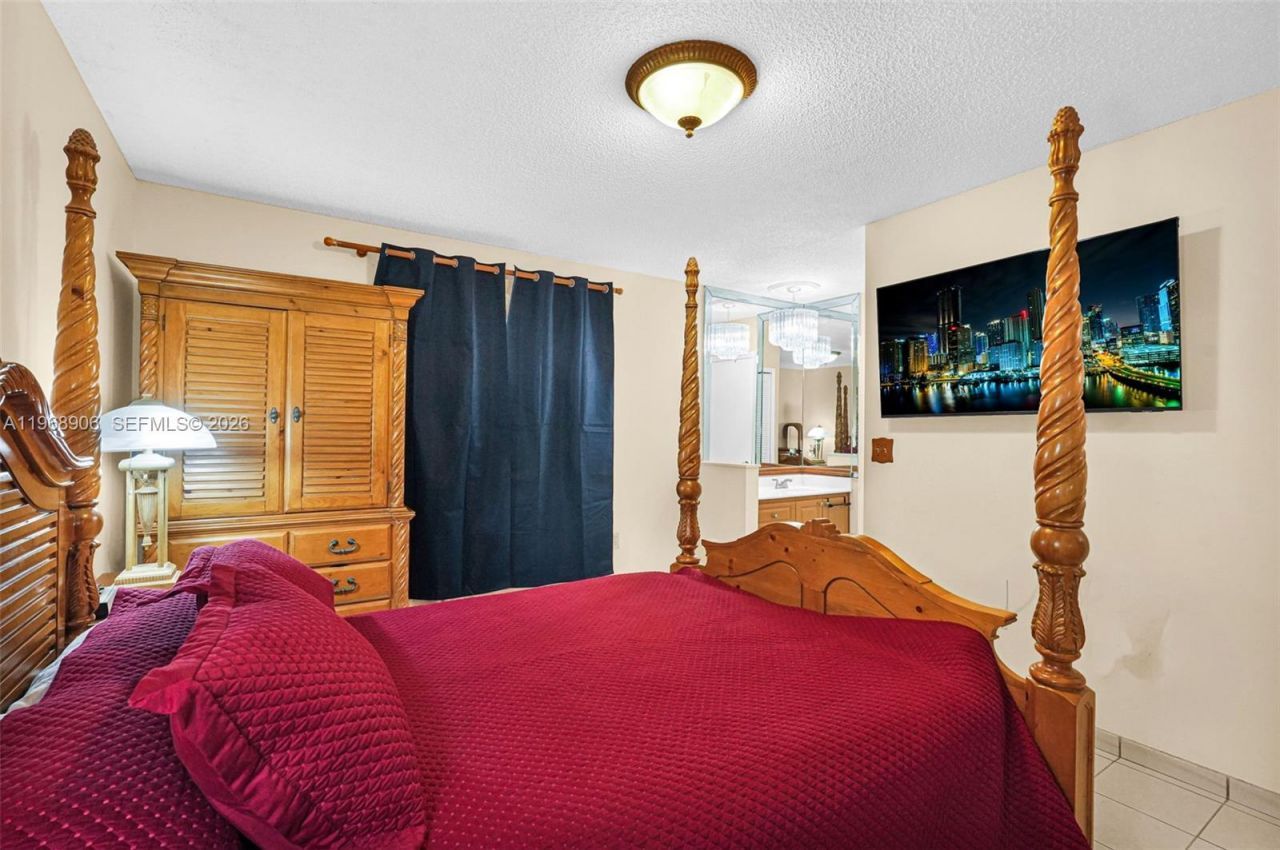 3289 W 70th St , Hialeah, FL 33018 Photo