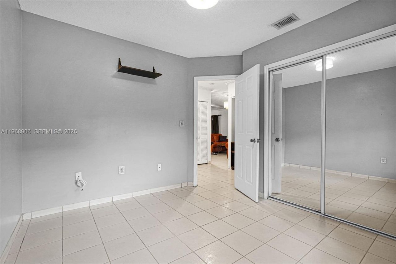 3289 W 70th St , Hialeah, FL 33018 Photo