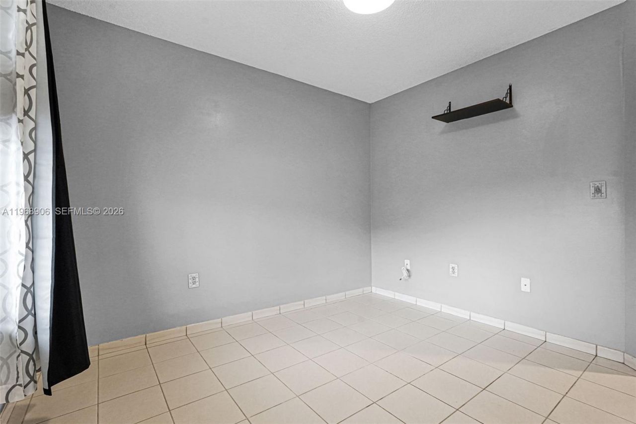 3289 W 70th St , Hialeah, FL 33018 Photo